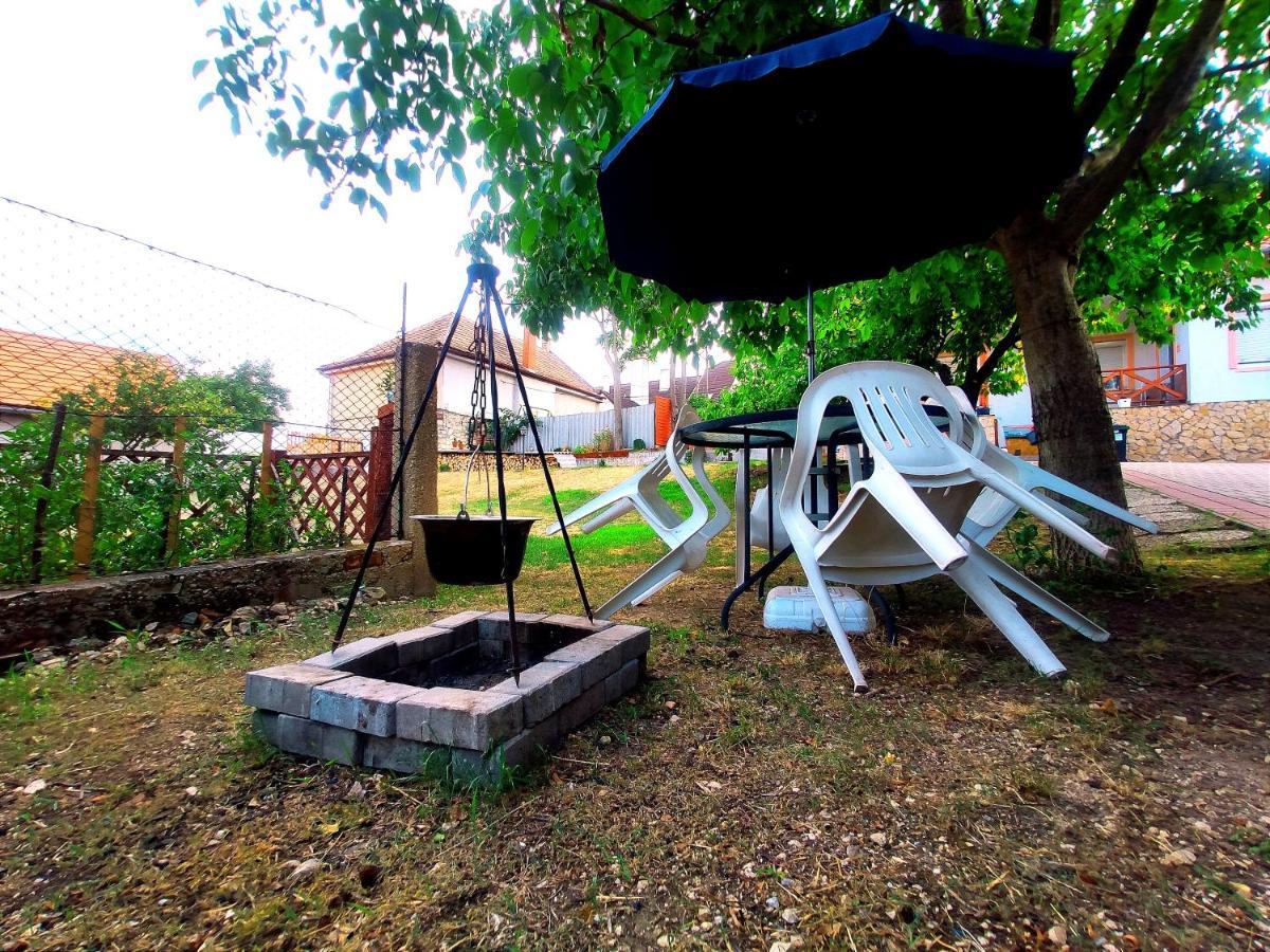 Szandra Vendégház Osku Exterior foto